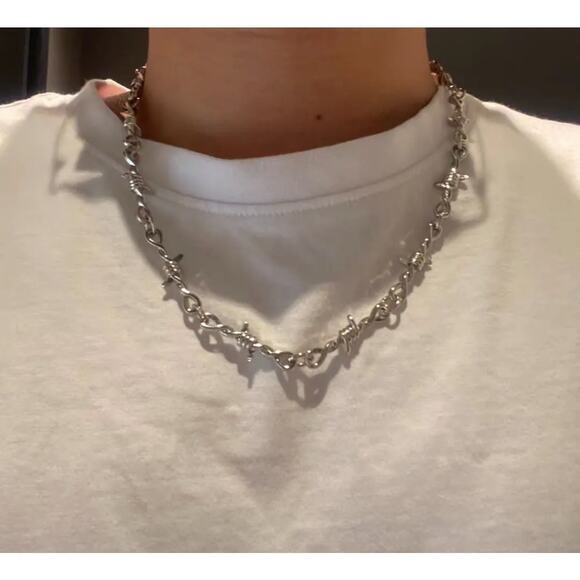 Silver Punk Thorn Necklace Whimsygoth Brutalist Emo Punk NWT - Picture 3 of 4